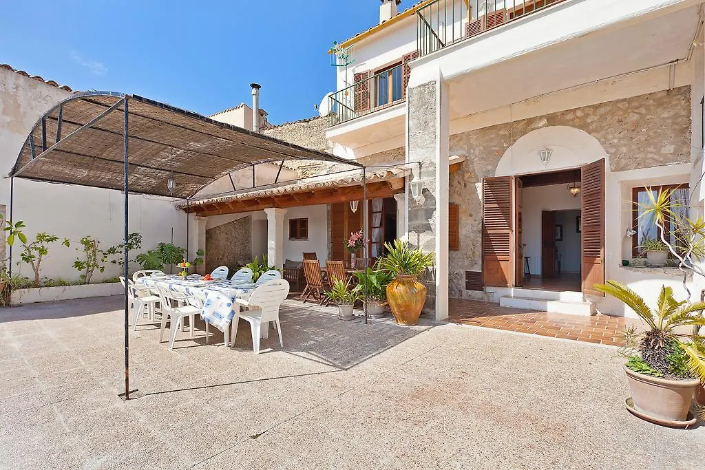 Can Rafael Villa Selva  0*, Selva (Mallorca)